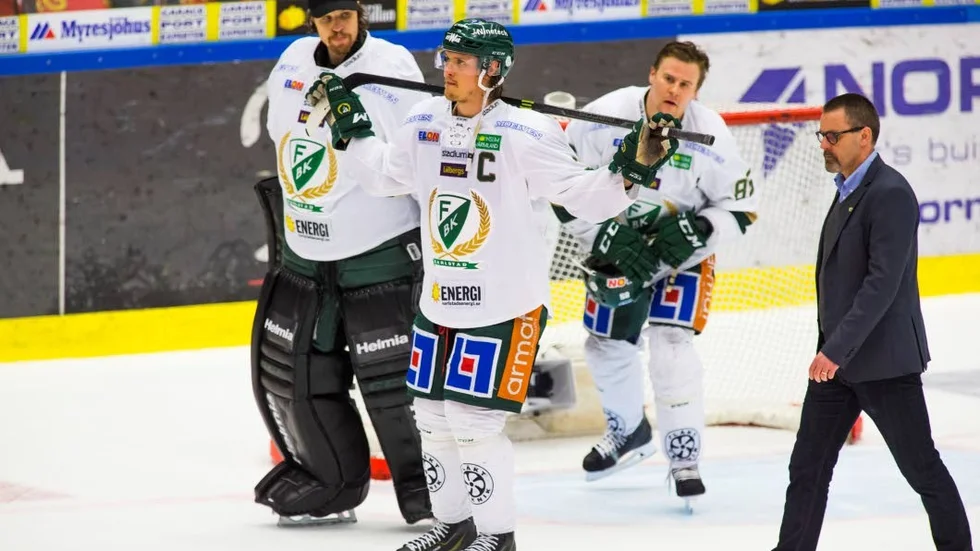 Aktuell. Färjestadscentern kan bli den som ersätter Lucas Wallmark.