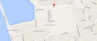 Personbil började ryka i Luleå