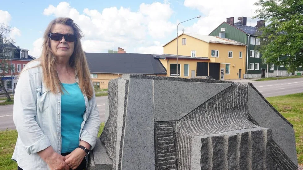 Gruvarbetare. Kirunas gruvarbetare har fått ett minnesmärke. Skulptören Barbro Behm arbetade med verket under 2014 och 2015.