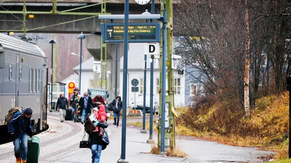 Fler kvinnor på flykt. Enligt volontärerna kommer det numera fler familljer, kvinnor och barn än de gjorde tidigare.
