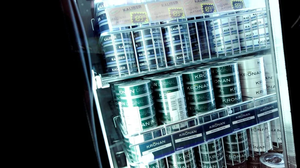 Snus smugglas över till Finland.