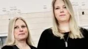 EGET. Heidi och Pia Pieskä vågade öppna present- och inredningsbutik när gruvan etablerades i Pajala. ”Vi tror på framtiden, annars hade vi aldrig gjort det”, säger Heidi. Foto: Sabina Nilsson