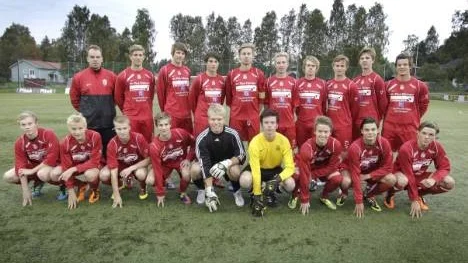 Piteås juniorer vann sin serie och möter Gefle i kvalet till högsta juniorserien. Bakre raden från vänster: Mauri Holappa (tränare), Olle Abrahamsson, Joel Edström, Andreas Grimstad, Petter Öhman, Daniel Nordkvist, David Forsberg, Anton Rosengren, Ludvig Boman, Tobias Modig. Undre raden: Peter Eriksson, Henrik Millbert, Viktor Säthergren, Andreas Kaatari, Marcus Lenndin, Isac Lindberg, Anton From, Rasmus Holmbom och Anders Pettersson.