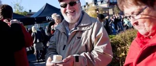 Sundsgatan invigd med tårtkalas