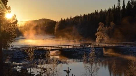 Soluppgång  "Kilverdammen" Byskeälven.  28 oktober och - 14grader.
