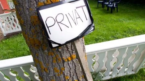 Skyltar märkta "privat" har ingen effekt.