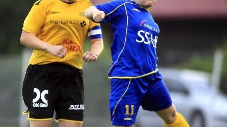Nina Lindfors gjorde en fin insats i Infjärdens backlinje. Hon var som vanligt stark i huvudspelet.
