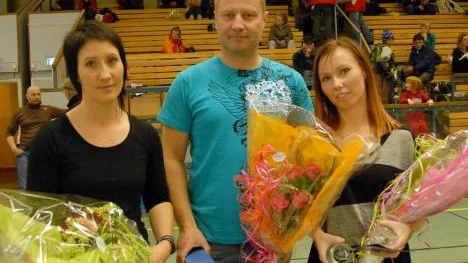 Mia Emanuelsson, Peter Larsson och Åsa Emanuelsson krossade allt motstånd och vann mixed stafetten i Arjeplog för andra året i rad.