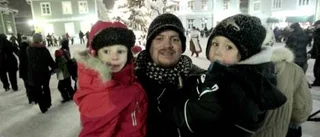 Ringdans satte punkt för julen