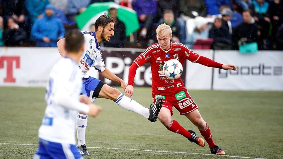 Besviken. Kristoffer Thydell tyckte inte att det borde ha varit frispark vid 1–1.