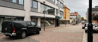 Därför blev det utryckning till banken – vakter och civil polis skyndade till centrum