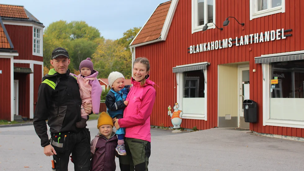 Familjen Momark, från vänster Wille Momark, Ingrid Momark, Elna Momark, Einar Momark, Hilma Momark.
