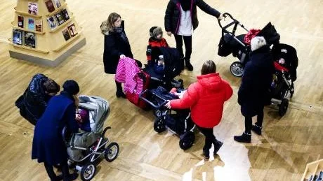 BABYSÅNG. Bibliotekets mest populära program är Babysången, under 2011 kom 800 vuxna och 596 barnvagnar med last.