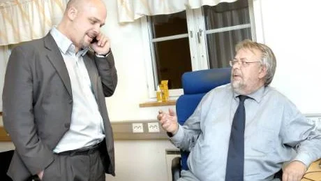 PÅ GÅNG. Första månader ska Peter Ericson, till vänster, prya som VD hos Sören Andersson, som tillfälligt har jobbet.