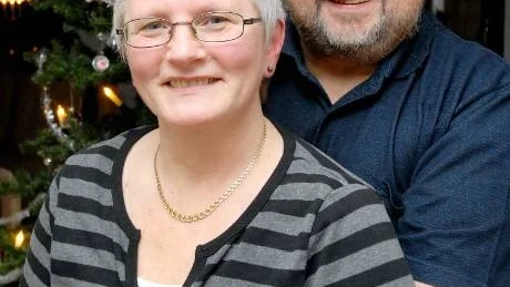 FAMILJEN. Karin har under sin sjukdomstid haft stort stöd av sin familj, sina barn och maken Börge. Foto: BERNDT DIMEUS