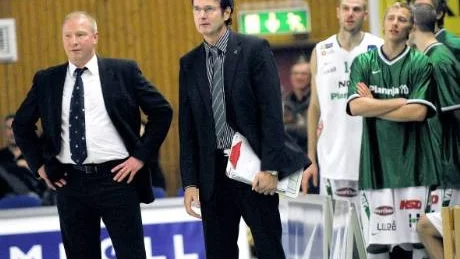 NÖJD. David Visscher gillade vad han såg av nye Albert Burditt. "Det är inte ens säkert att han vet vad han heter eller vilken stad han är i, så jag tycker att han får godkänt", sa tränaren. Foto: ANDREAS WÄLITALO
