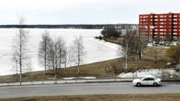 LÄGGS PÅ IS? Det finns för att planerna på att bygga två grupper med totalt sex höghus vid vattnet i Södra hamn i Luleå kan läggas på is.