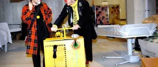 Clowner läker med lek