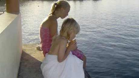 TAHITI. Kristina och Erika på Tahiti.