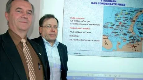 BLICKAR ÖSTERUT. Sven-Erik Bucht och Stig Kerttu menar att Sverige och Norrbotten kan medverka i exploateringen av gas och olja i nordvästra Ryssland.