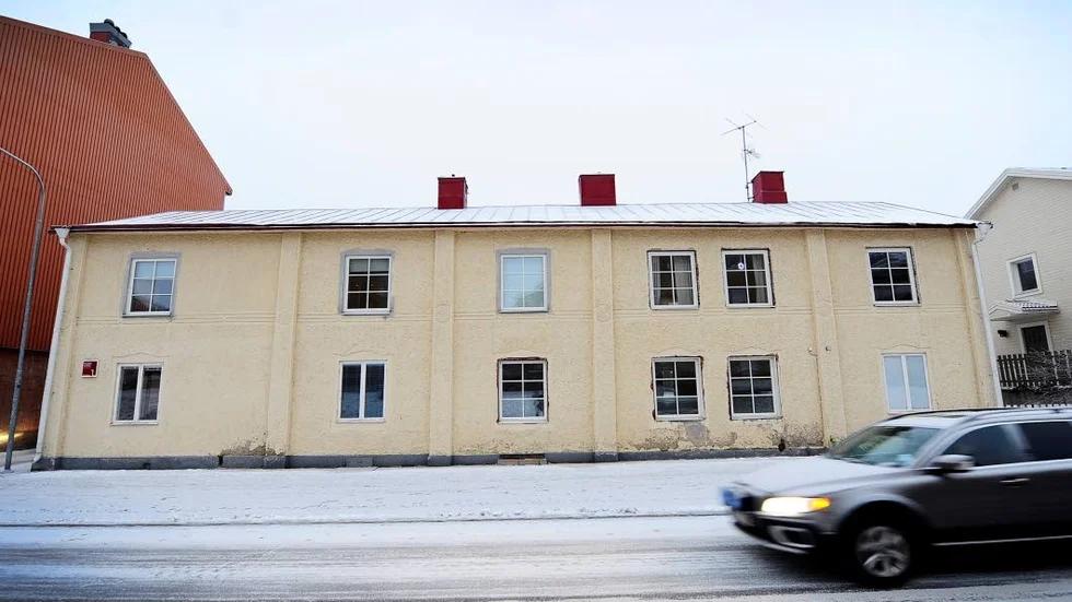 Överlevde stadsbranden. I dag finns bara två byggnader som överlevt stadsbranden i Luleå 1887. Utöver Röcknerska gården handlar det om Bergströmska gården som står på Köpmangatan mitt emot Stadshuset.