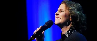 Njutbart, Helen