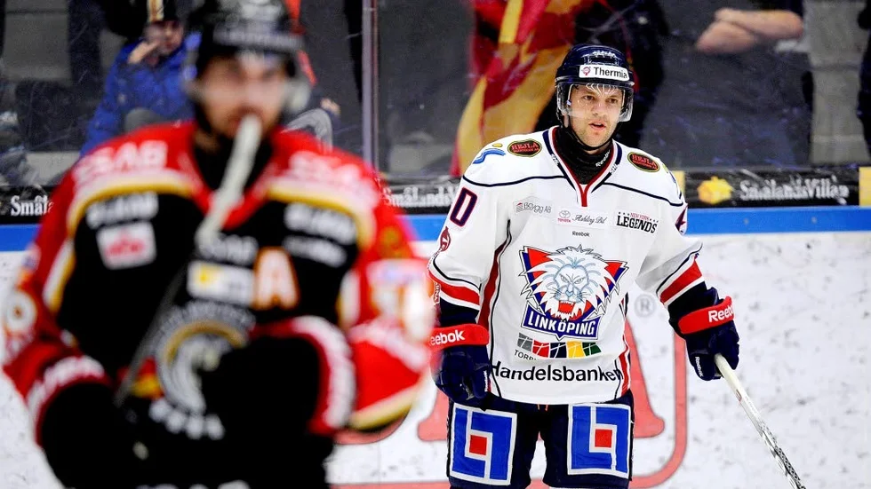 POLARNA. Pär Arlbrandt och Niklas Olausson kamperade ihop i Luleå. I går var det Luleåspelaren som gick vinnande ur striden.