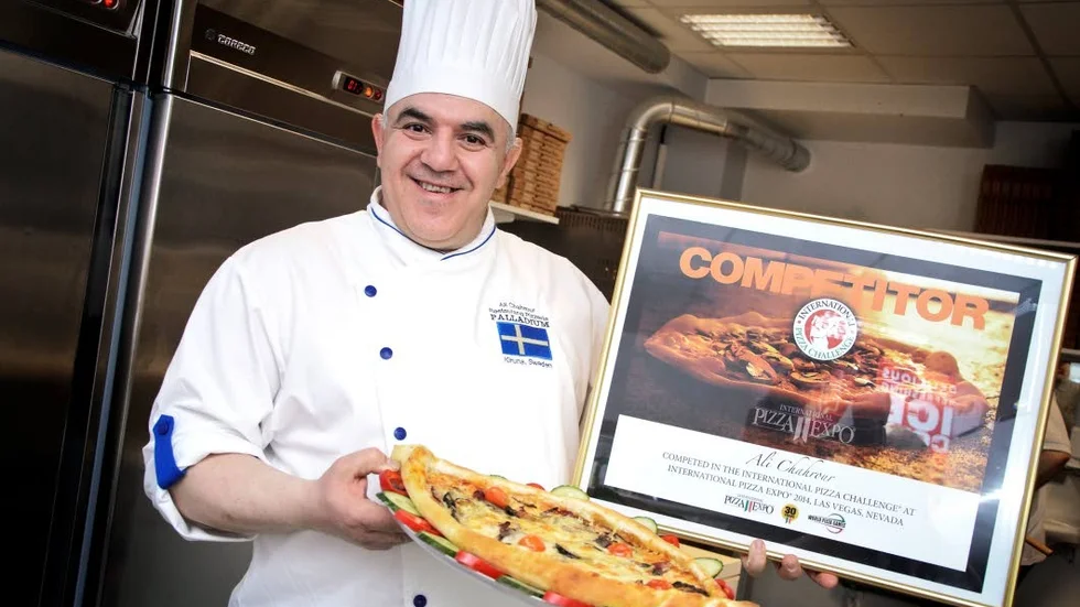 Tillhör världseliten. Ali Chahrour från Kiruna kom trea i den mest prestigefyllda tävlingen för pizzabagare som hölls i Las Vegas i veckan. Nu kan han gladeligen kalla sig pizzamästare.