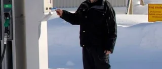 Äntligen full fart på Terjes bensinpump