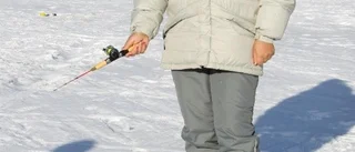 Hundratals på pimpelpremiär