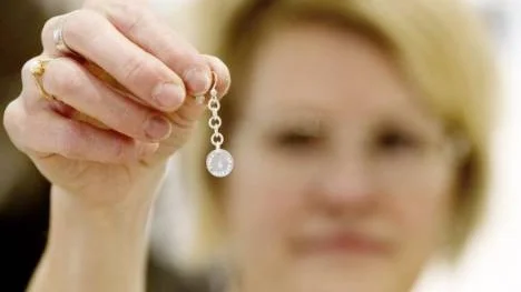 Silverprodukterna präglas också med en egen stämpel.