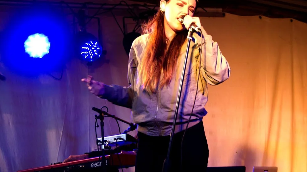Höjdpunkt. Vid midnatt gick festivalens stora bokning Miriam Bryant upp på scen.
