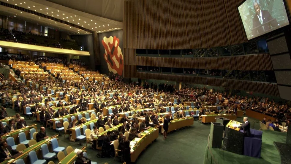 Barnkonventionen. Den internationella barndagen, i Sverige den första måndagen i oktober, firar bland annat FN:s barnkonvention. I Sverige vill dock Unicef hellre fira barnkonventionen den 20 november, dagen för undertecknandet.