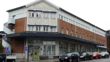 Kontorshus (Hermelinen 15), tidigare bland annat Teliabutik, 
Kungsgatan 29.