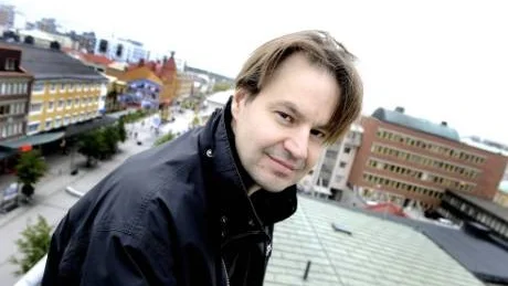NY FESTIVAL PÅ GÅNG. Peter Mattei är tillbaka i Luleå för att förbereda sin nästa festival. Bland annat arrangerar han en öppen provsjungning på Kulturens hus i november på jakt efter tre sångare till Figaros bröllop.Foto: Håkan Gidlöw