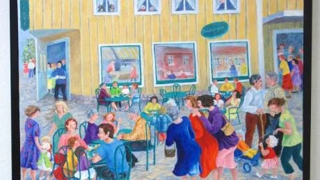 ETT LIVLIGT SOMMARCAFÉ. Målning av Birgitta Romare, utställare på Konstgillet.