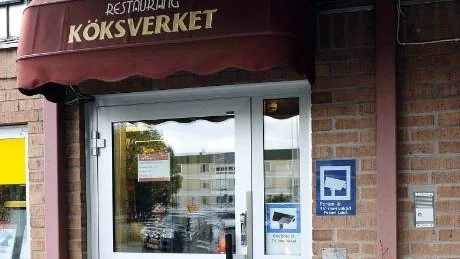 INGET SLAFS. Serverad hemlagad mat är värt en applåd.