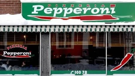 PEPPERONI. En stark trea i betyg hade kunnat höjas till en fyra om bara pizzan serverats med färsk svamp, enligt Kurirens matpatrull.