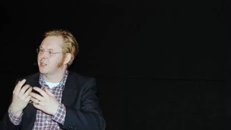 FÖRFATTARSKAP. Mattias Alkberg från Luleå har skrivit fyra diktsamlingar: Separerade ägg, Röda stjärna, Jag var en av er och Göta kanal. En femte är på gång. På tisdagen på Kontext berättade han om sitt författarskap.