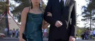 Somrig studentbal med färg, prakt och elegans
