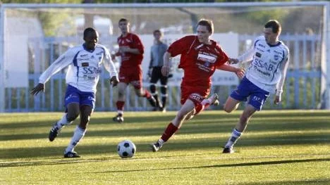 En liten tröjdragning. Den som drabbas är Piteås Per Åström.