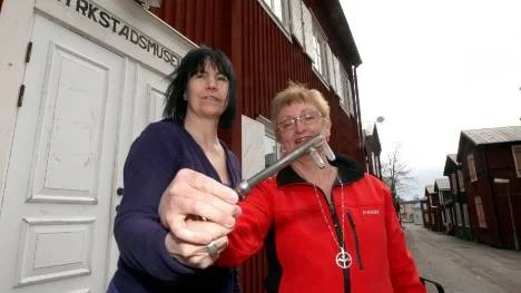Frivilligarbetarna är nyckeln till framgång om kyrkstaden i Öjebyn återigen ska bli levande. Därför startar Piteå landsförsamling ett volontärforum. Projektledare är Gudrun Berglund (till höger) här tillsammans med församlingspedagogen Ulrika Stenlund.