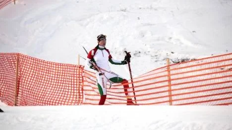 Lina Andersson, Piteå Elit, kliver av dubbeljakten på SM i Piteå redan efter 2,5 kilometer. "Kroppen svarade aldrig. Just nu är jag fjärran från någon OS-form", sade Lina.