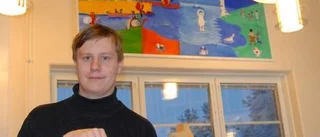 Sagoinspirerat konstverk invigt