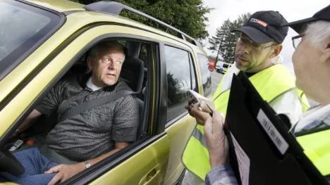 Anders Kronberg, Luleå, fastnade i däckrazzia och var först lite förvånad, men tyckte sedan att det var ett bra initiativ. Lars Holmqvist och Ella Olin ställde frågorna.