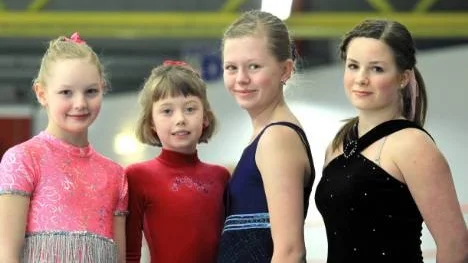 Ellen Eklund, längst till vänster, Ellen Johansson, Sandra Magnström Fors och Ester Landin var fyra tjejer från hemmaklubben Piteå KK som lyckades bra i Pitecupen. Ellen Johansson och Ester Landin vann sina klasser medan Sandra Magnström Fors och Ellen Eklund var tvåa respektive trea i sina klasser.