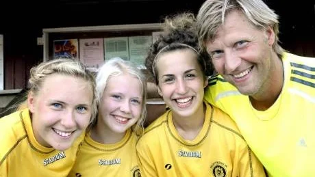 Notviken. Julia Lundström, Amanda Wiklund, Emma Tomic och Mats Olausson. Foto: EIJA DUNDER