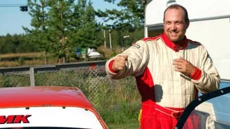 NÖJD. Fredrik Tiger hade all anledning att vara nöjd efter helgens SM-premiär i rallycross. Foto: ANTON OLOFSSON