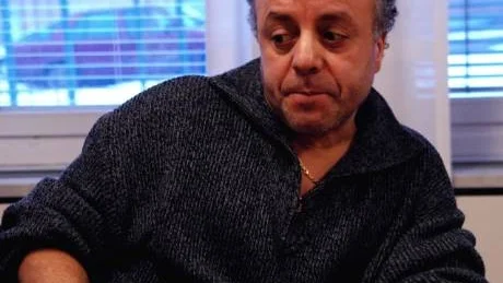 MOT NEDLÄGGNING. "Vi ska försöka enas men jag kan aldrig gå med på en nedläggning av skolan i Pålänge", säger folkpartisten Michel Mebarki.