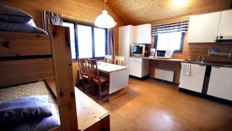 STÅR PÅ TUR. Så här ser det ut i stugorna som har lite lägre standard. På sikt ska alla 74 stugorna rustas upp, men det tar några år.